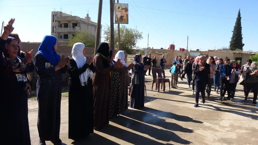 Ji bo şehîd Bahoz û Bilind merasîma sersaxiyê