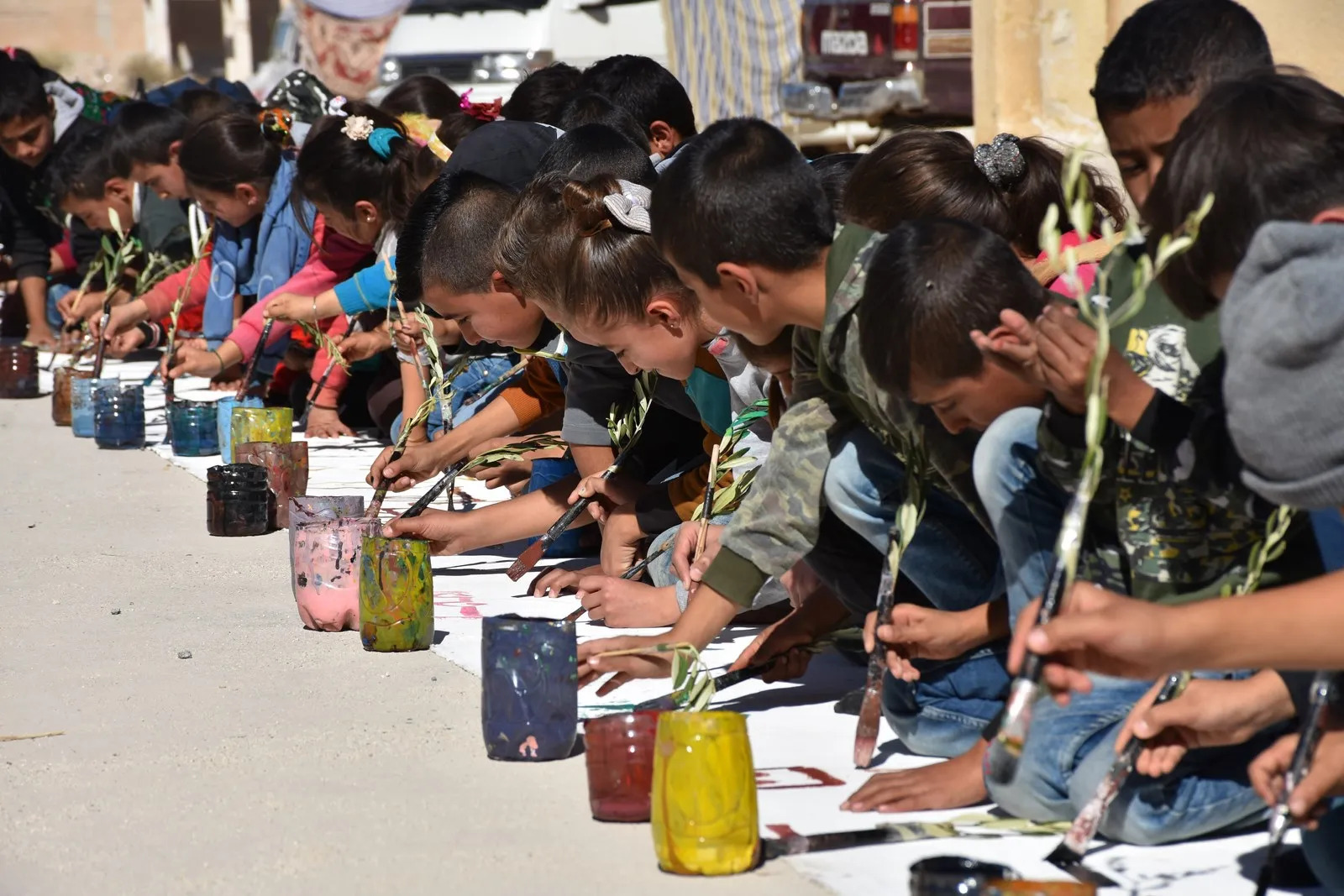 Nexşên zarokan serpêhatiya Efrînê vedibêjin