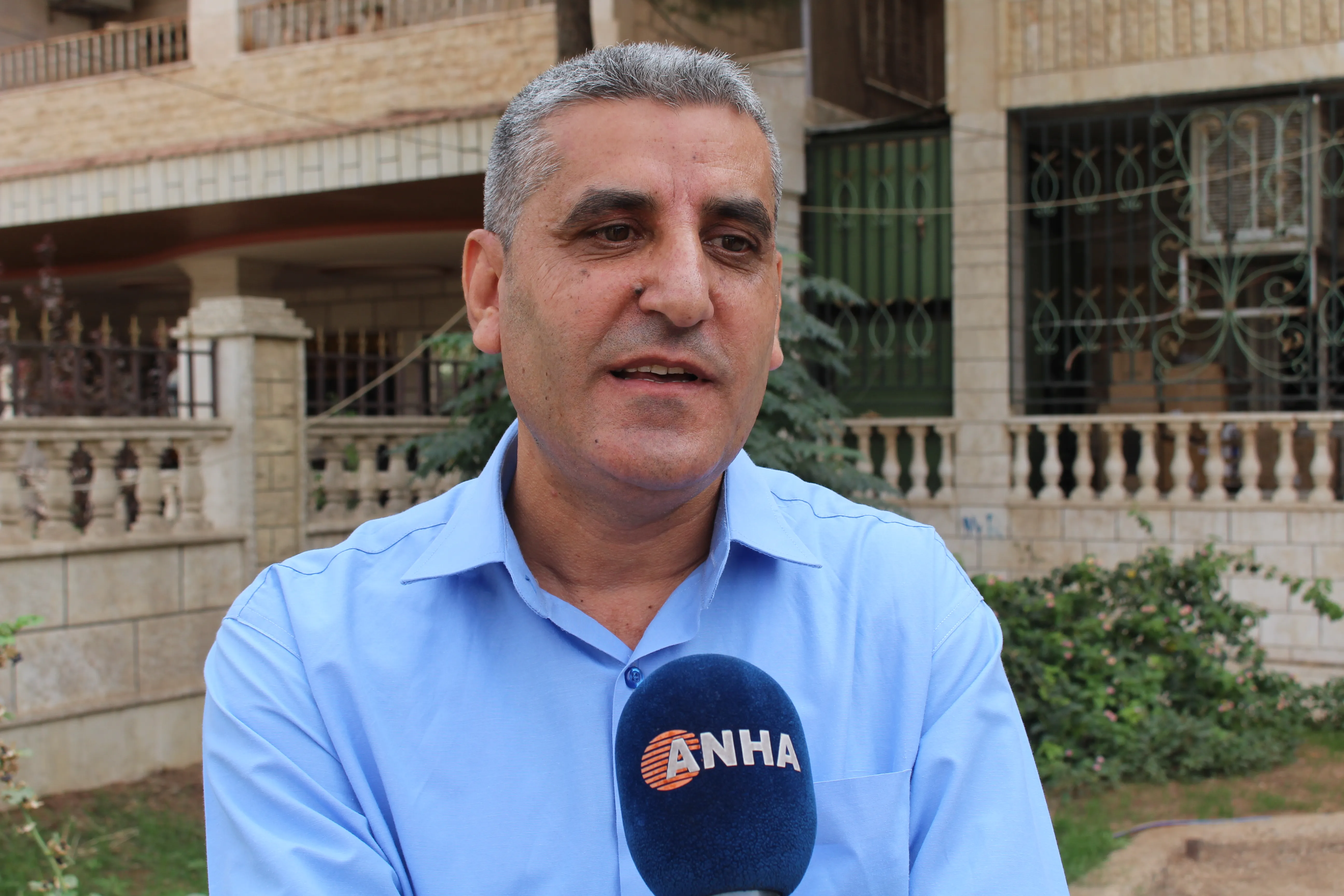 Xenî Mîrzo 250 amûrên muzîkê pêşkêşî dibistanên Bakur û Rojhilatê Sûriyeyê kirin