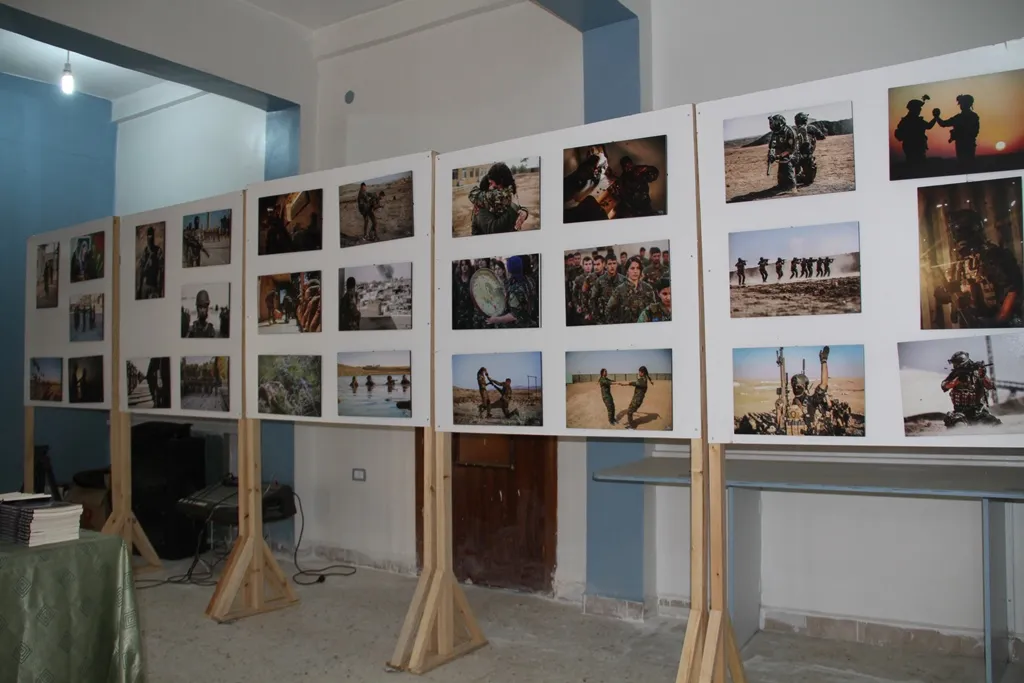 Pêşengeha wêneyan a navenda Şopdarên Rojê vê carê li Serêkaniyê ye