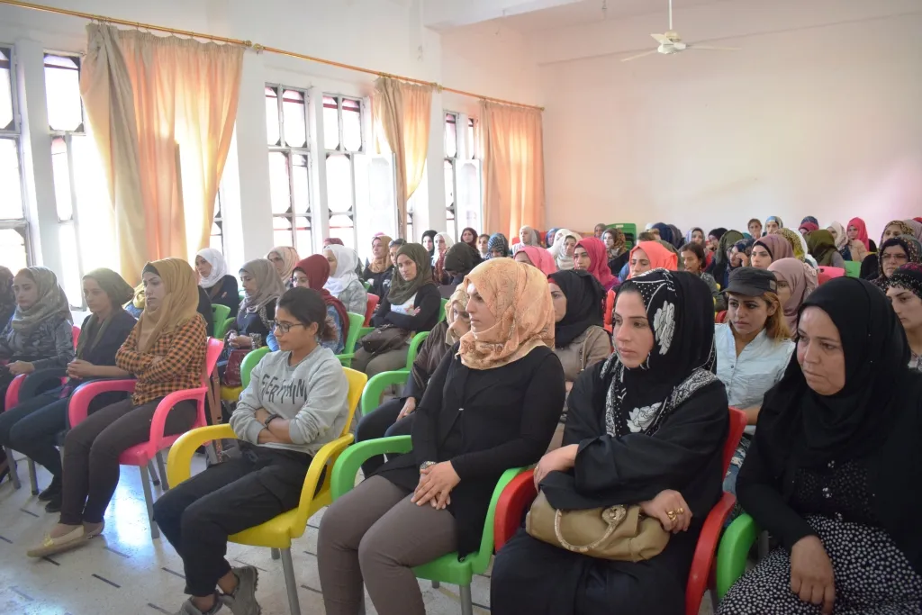 Geşedanên siysaî û rêziknameya Kongreya Star hatin şîrovekirin