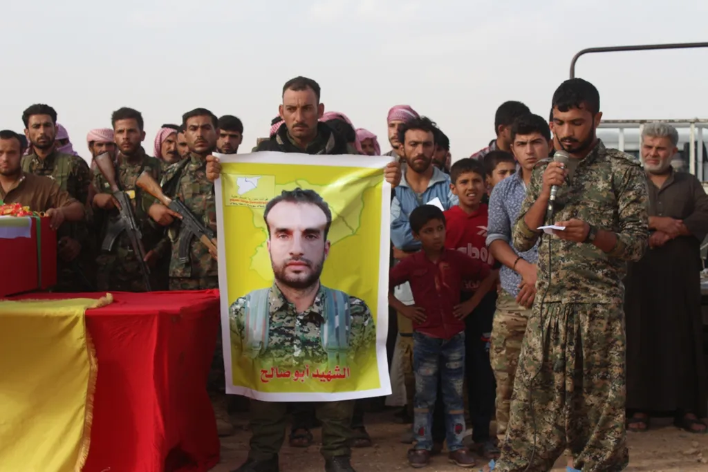 Li Tebqayê cenazeyê şehîdekî hate veşartin û nasnameyê du şehîdên din hatin eşkerekirin