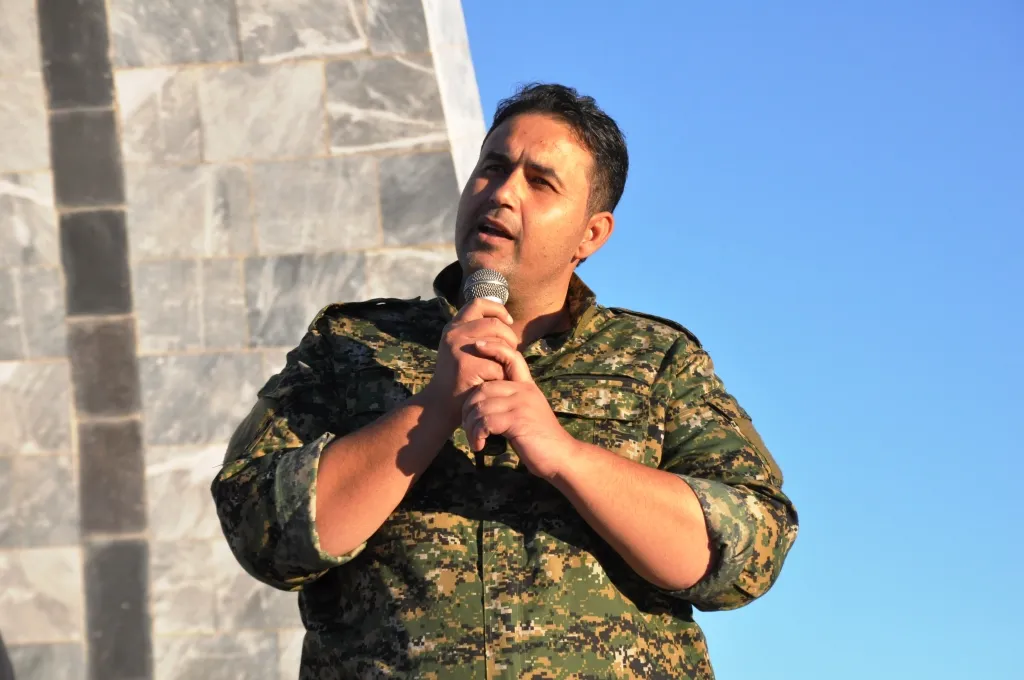 Li Kobanê şehîdek hate oxirkirin û nasnemeya du şehîdan hate eşkerekirin