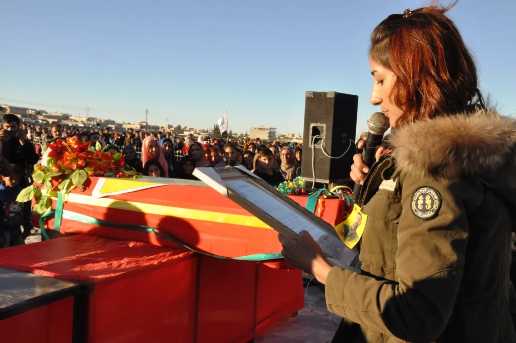 Li Kobanê şehîdek hate oxirkirin û nasnemeya du şehîdan hate eşkerekirin