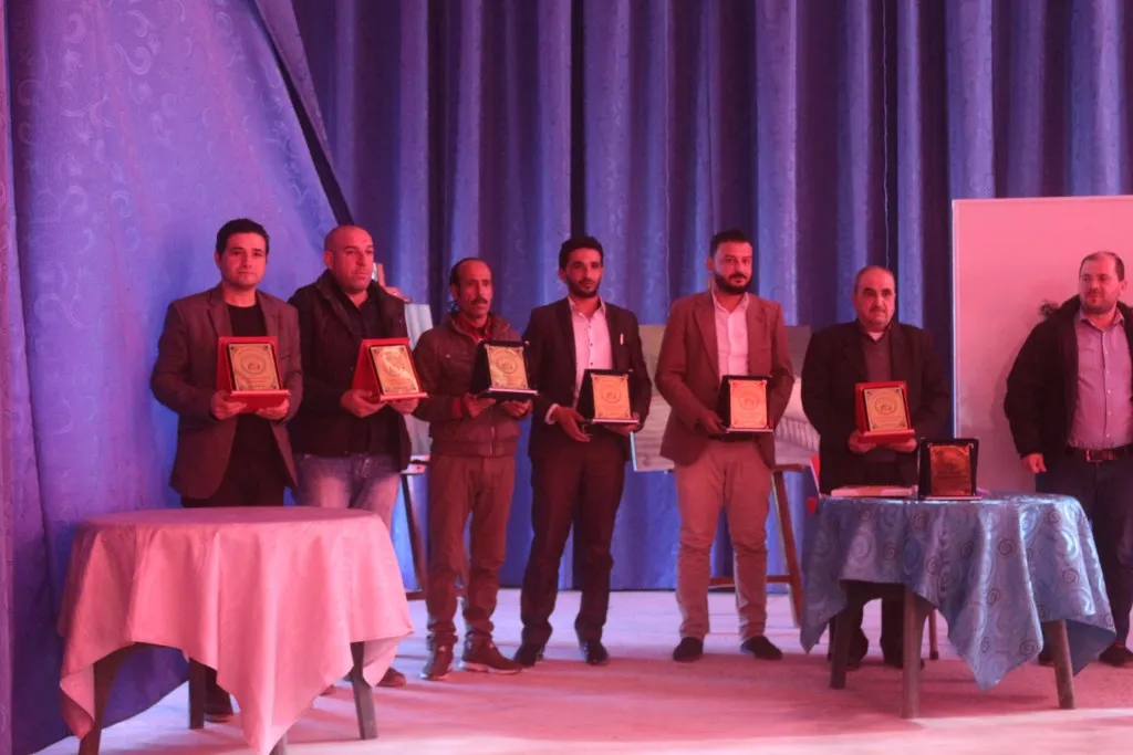 Komîteya Çand û Hunerê ya Minbicê hejmarek rewşenbîr xelat kir