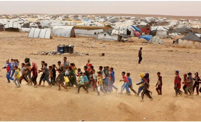 Alîkariyên mirovî derbasî kampa El-Rukban bû