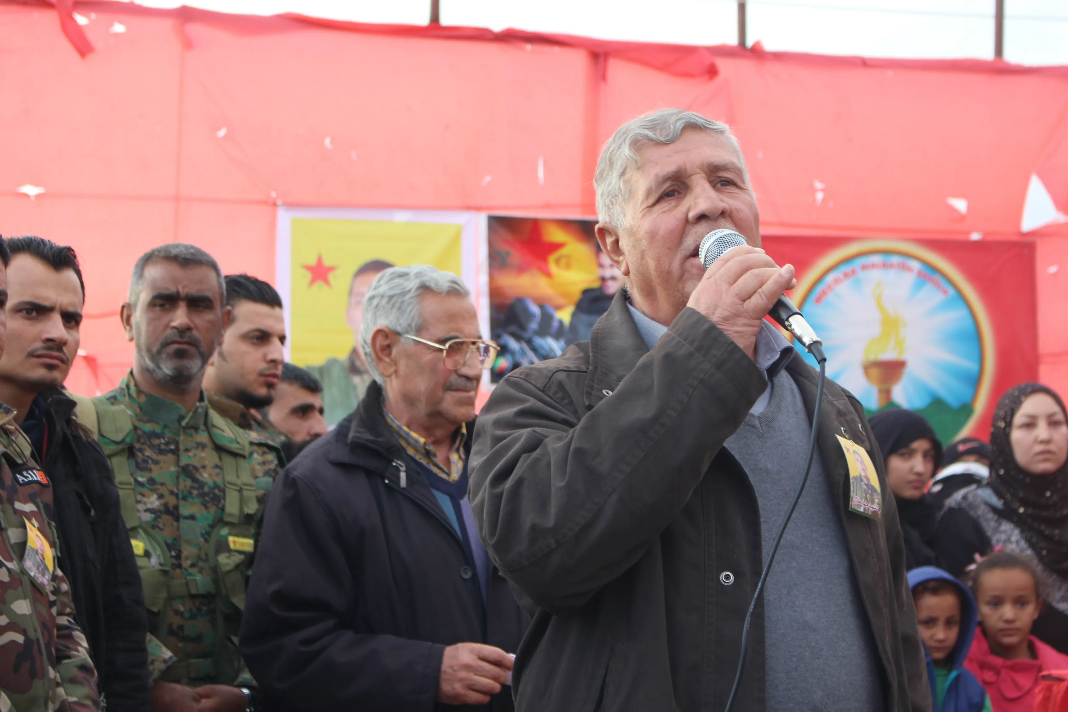 Di merasîmê oxirkirina şehîd Aram de banga hevgirtinê hate kirin