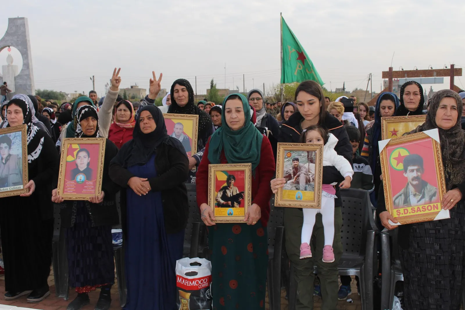 Şehîdên meha Mijdarê li Qamişlo hatin bi bîranîn