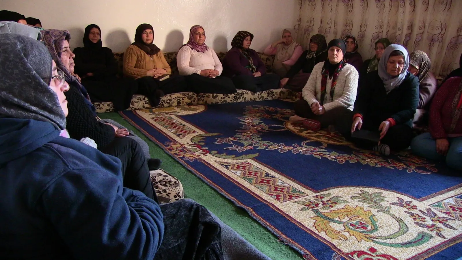 Li Helebê bi wesîleya 25‘ê Mijdarê rêzecivîn hatin lidarxistin