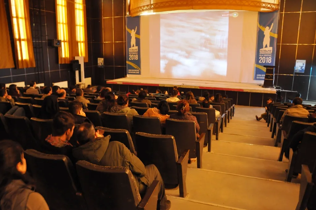 Xelatên Mîhrîcana Fîlman a Kobanê hatin dayîn