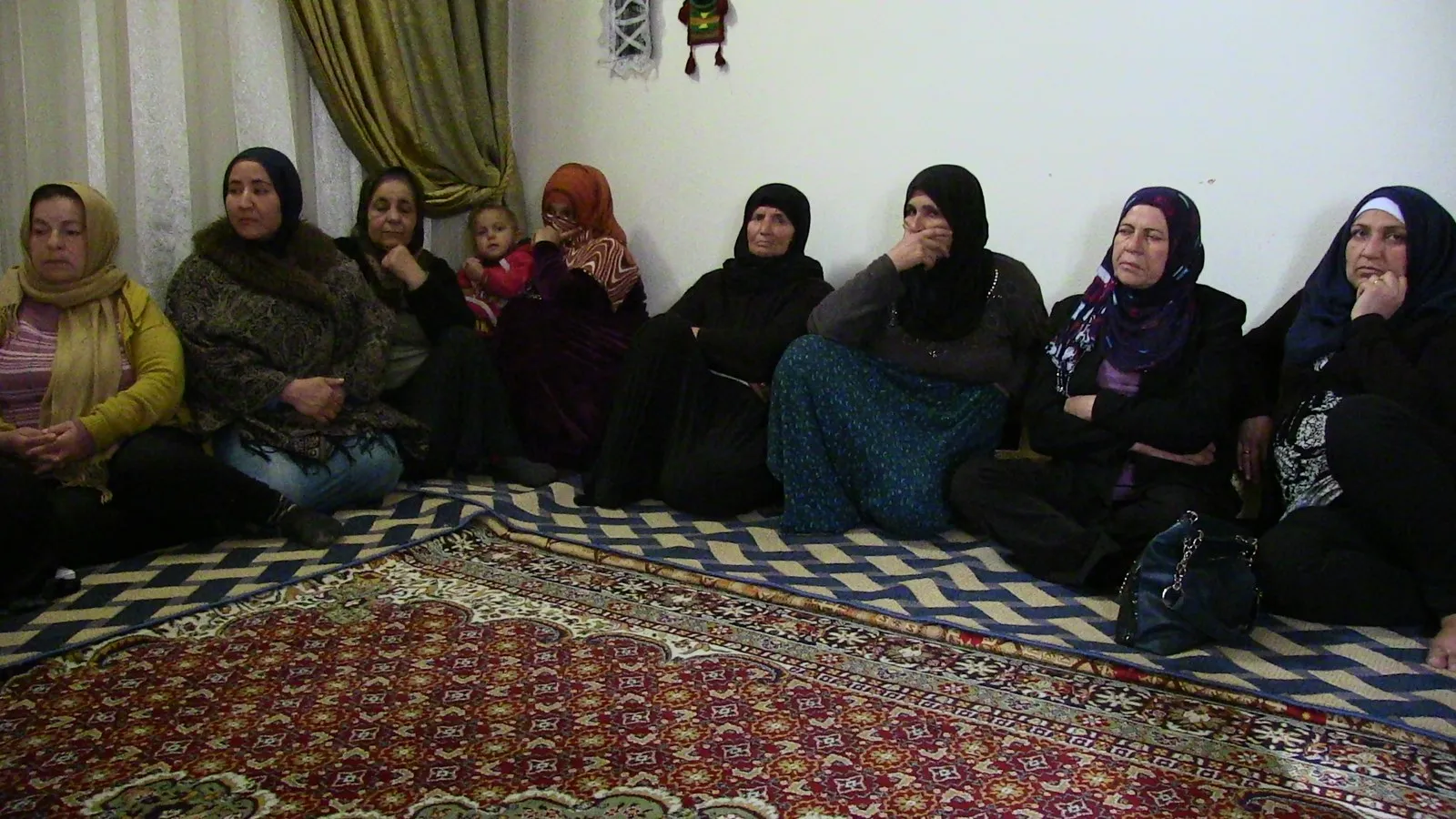 Li Helebê bi wesîleya 25‘ê Mijdarê rêzecivîn hatin lidarxistin