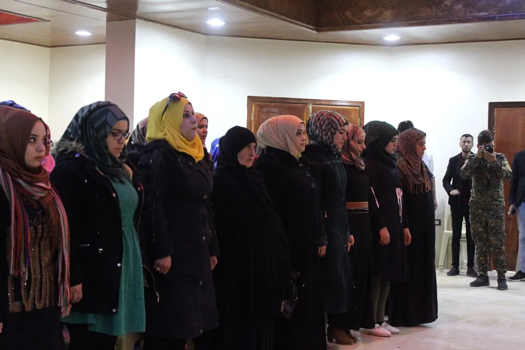 ‘Jin bi fikrê Neteweya Demokratîk dê bendên koletiyê bişkînin"