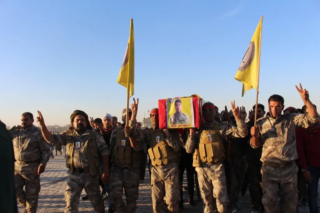 Li Minbicê şehîd Elî El-Rizqo hate oxirkirin û şehîdên meha Cotmehê hatin bibîranîn