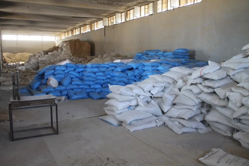 Karker di bin êrîşên dewleta dagirker de dixebitin