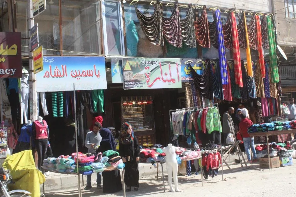 Reqa roj bi roj geş dibe