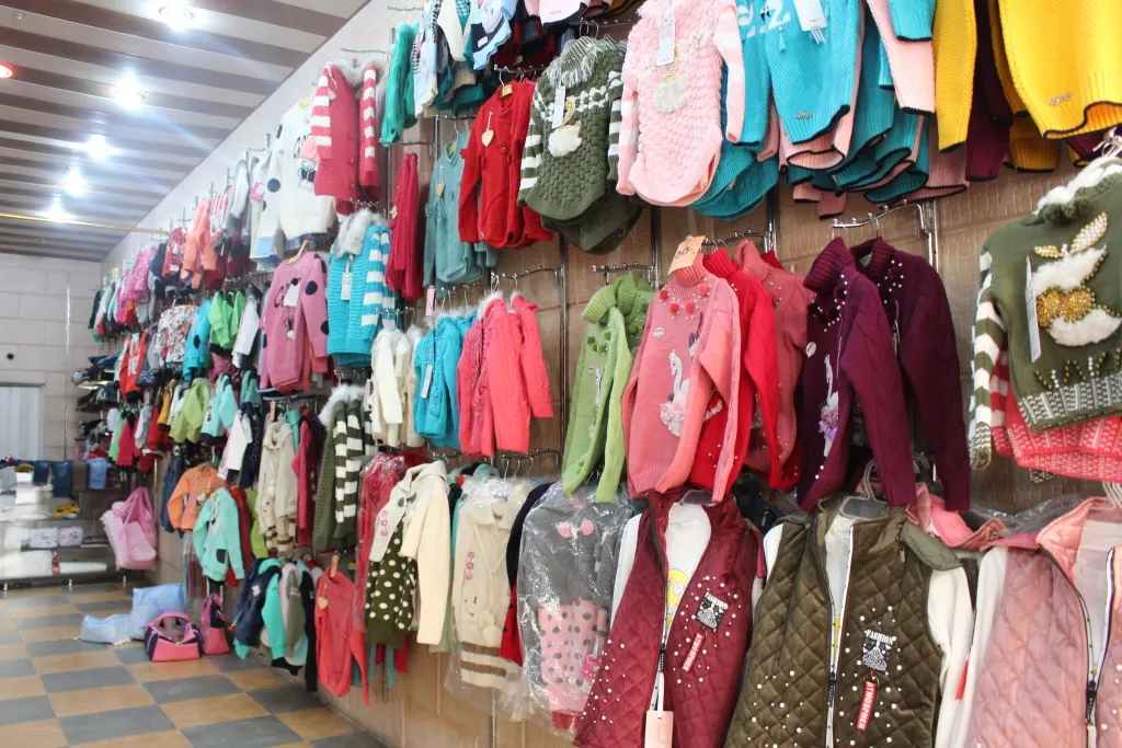 Sûka Minbicê pêdiviyên demsala zivistanê difiroşe