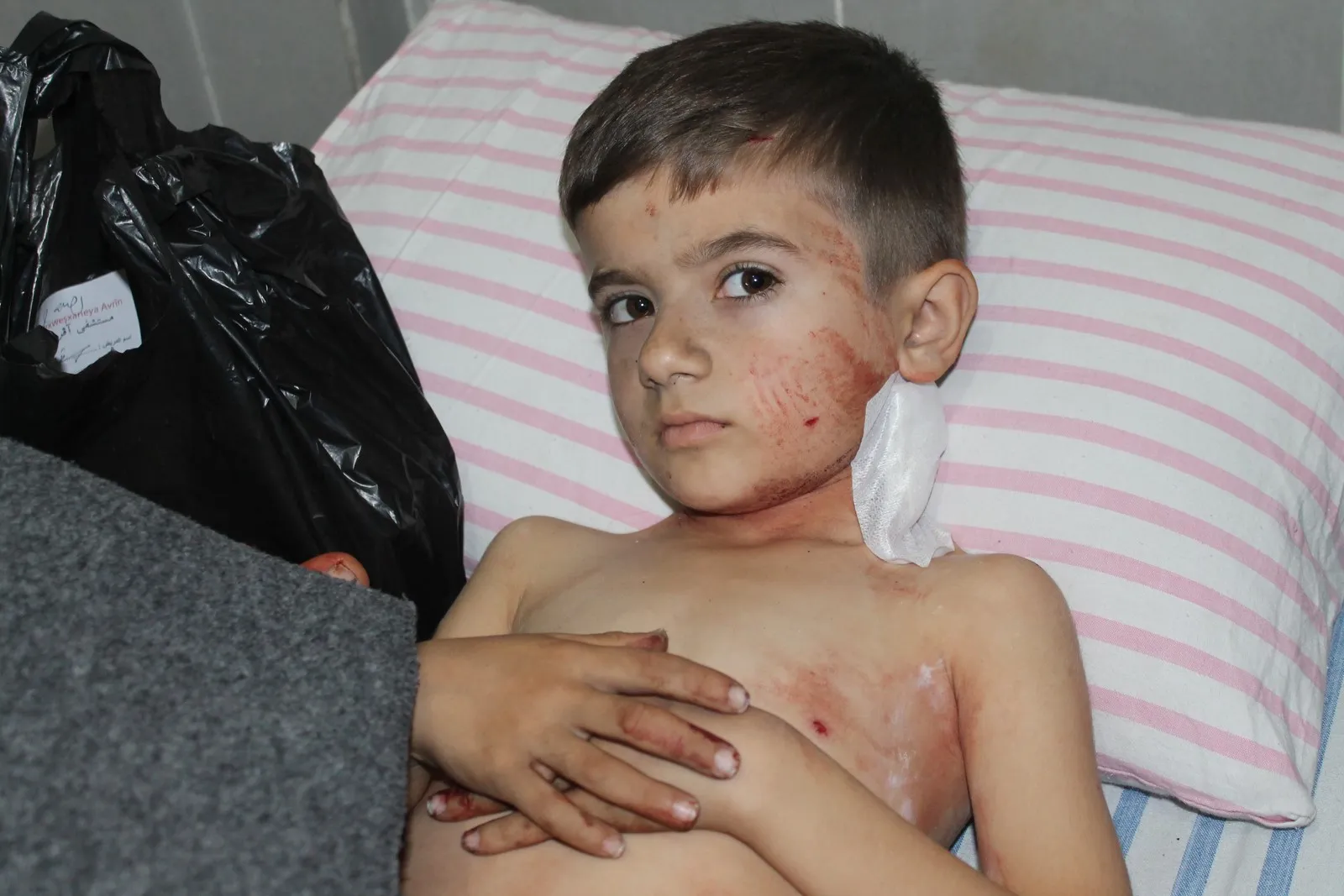 Koma hiqûqnasan li Efrînê 920 sûcên şer belge kirin