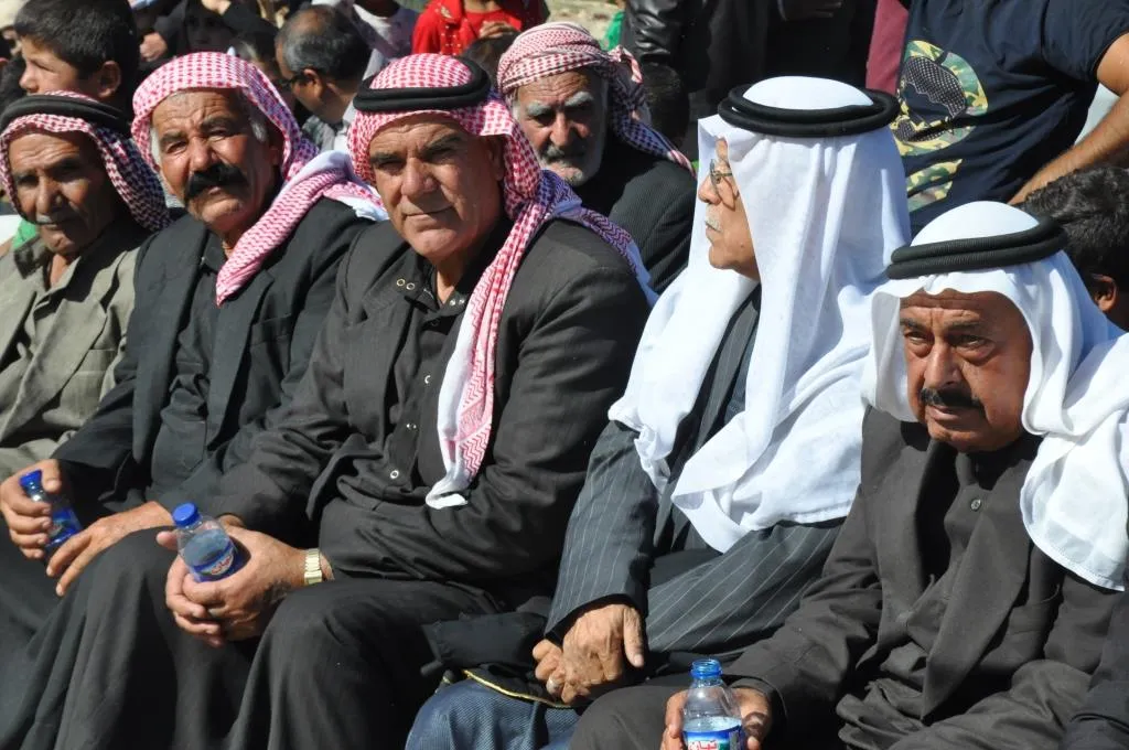 Şahiya roja cîhanî ya piştgiriya bi berxwedana Kobanê re dest pê kir