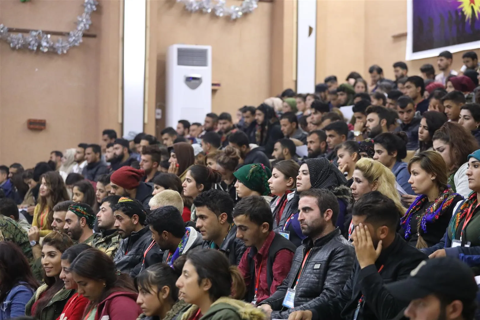 Kongreya YCR`ê di roja duyemîn de ye