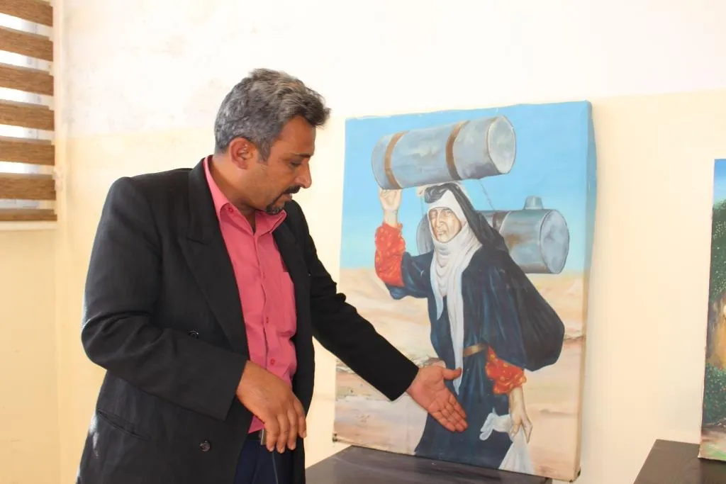 Bi firçe û tabloyên xwe şerê çeteyan kir