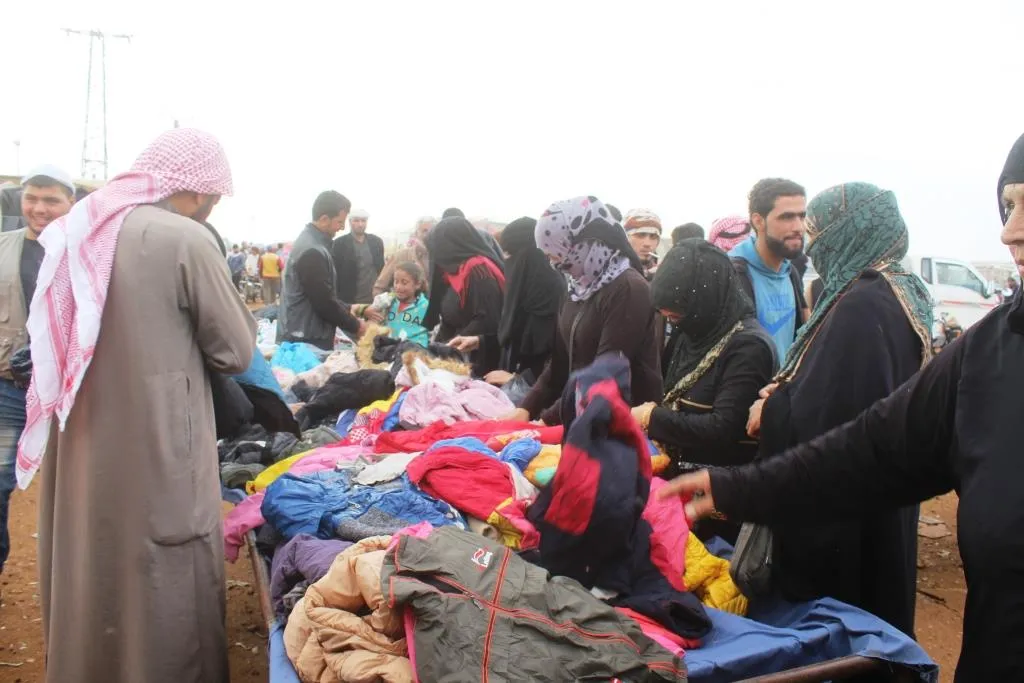 Sûkên gelêrî jêder û meqseda şêniyên Reqayê ne