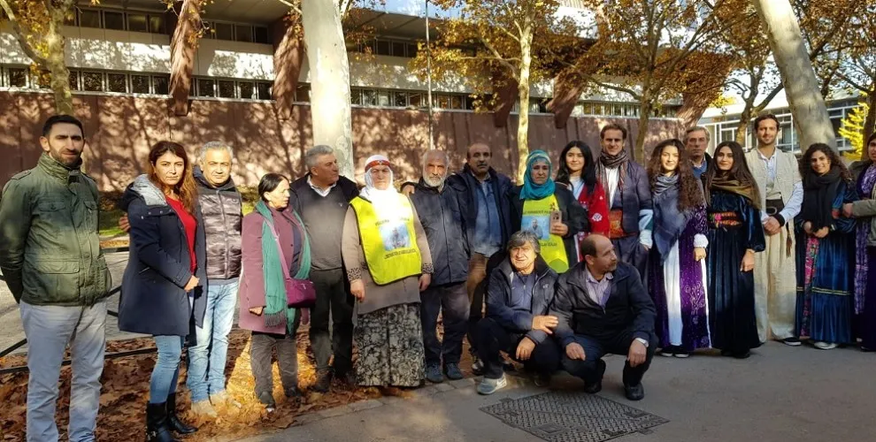 Çalakiya ji bo azadiya Ocalan didomînin