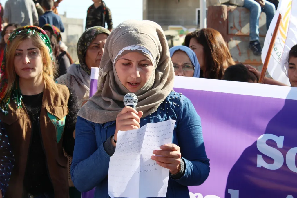 'Divê jin li her derê azad bin'