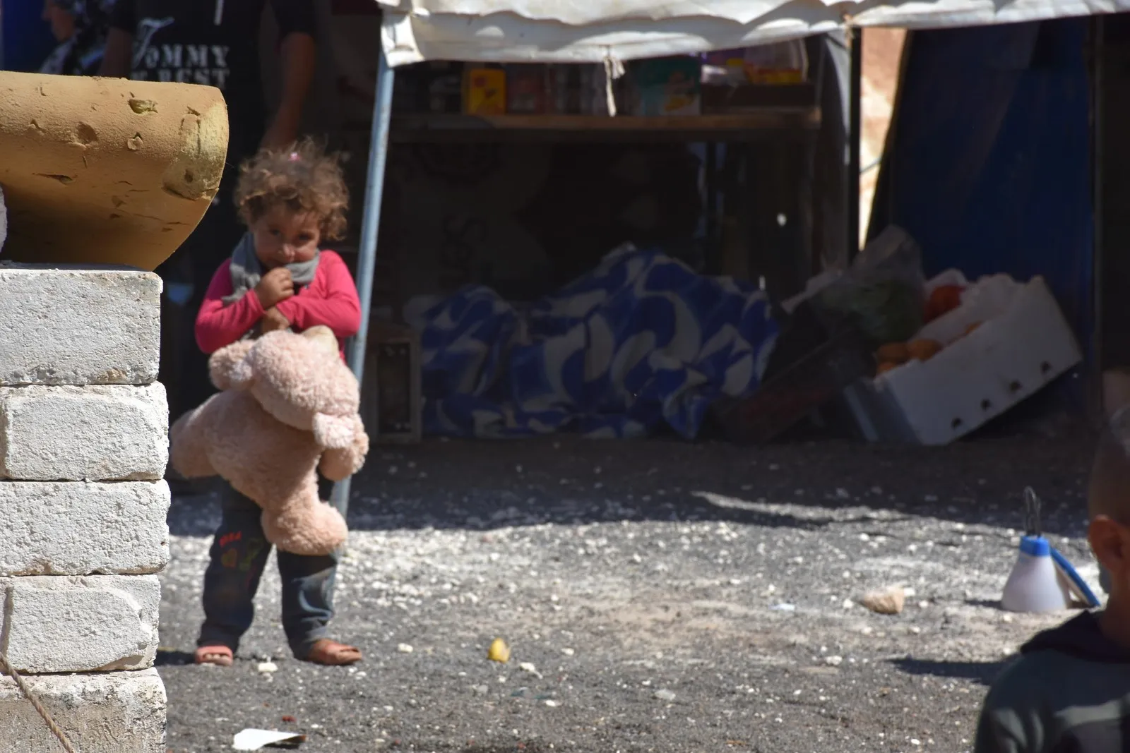 Bi wêneyan zarokên Efrînê