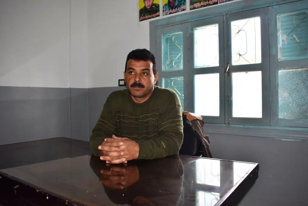 ‘Dest bi dest em bajaroka xwe bixemilînin’