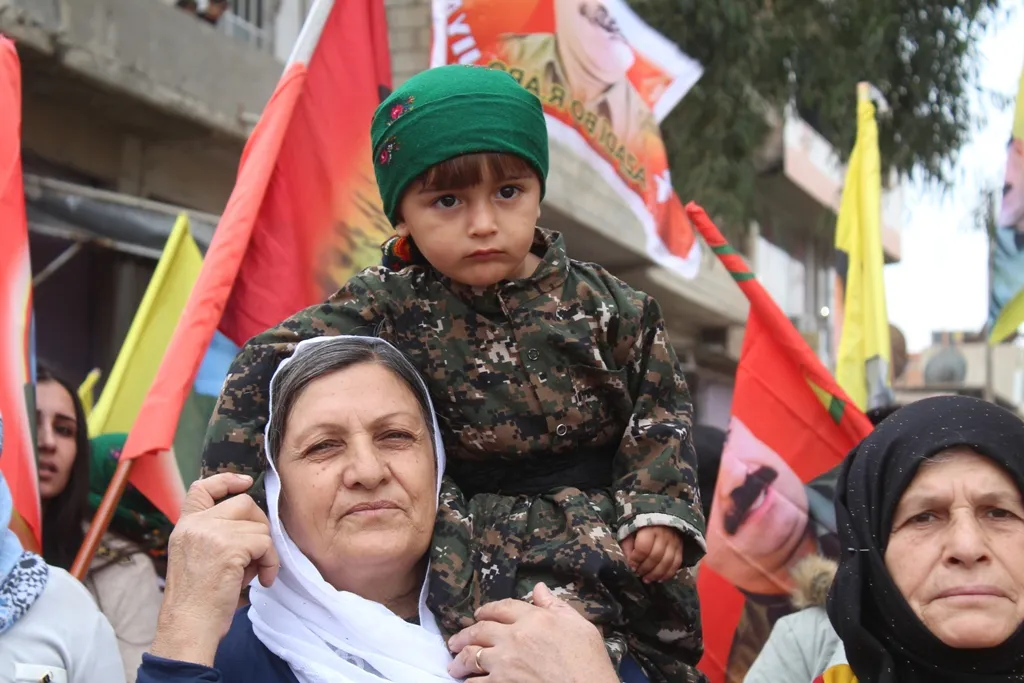 Li Dêrikê êrîşên li ser Bakurê Sûriyeyê hatin şermezarkirin