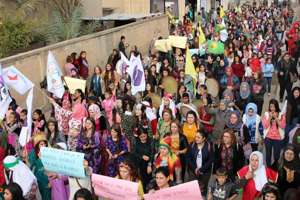 Tecrîda li ser Ocalan û êrîşa li dijî Bakurê Sûriyeyê hatin şermezarkirin