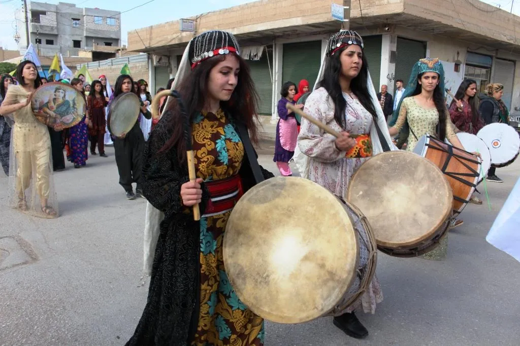 Tecrîda li ser Ocalan û êrîşa li dijî Bakurê Sûriyeyê hatin şermezarkirin