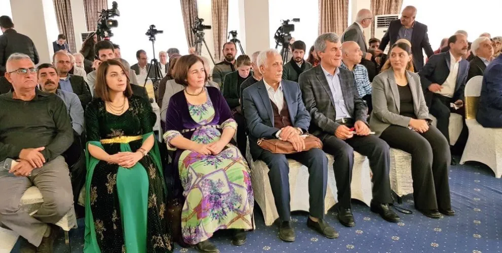 Komxebata Kurdî:Divê li hemû qadên jiyanê her kêlî Kurdî were bikaranîn