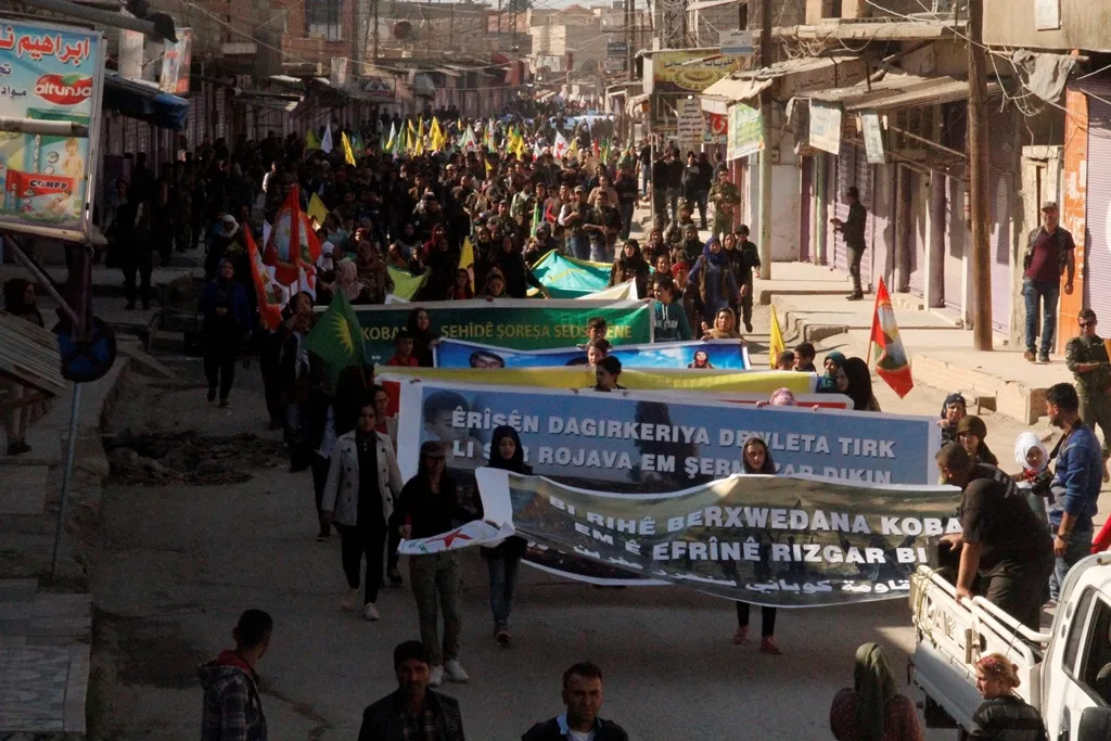 ‘Kes nikare îrada gelên bakurê suriyê bişkîne’