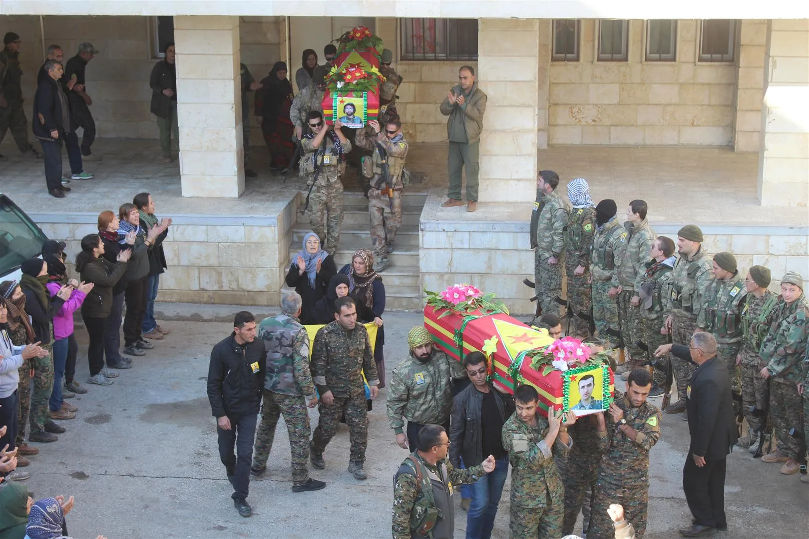 Bi hezaran welatiyan şehîd Xebat û şehîd Şahîn derbasî Başûr kirin