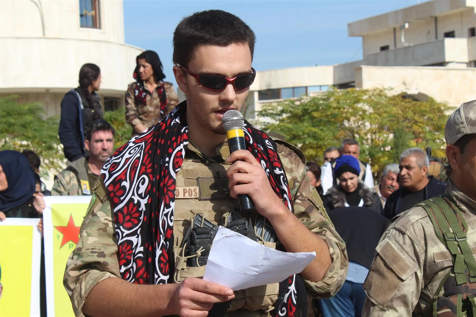 Bi hezaran welatiyan şehîd Xebat û şehîd Şahîn derbasî Başûr kirin
