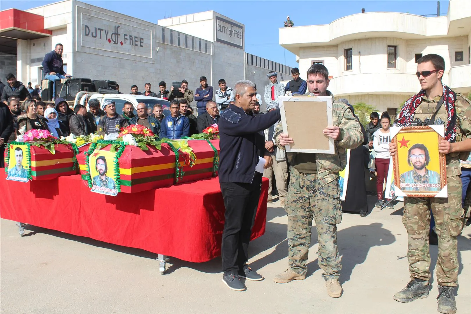 Bi hezaran welatiyan şehîd Xebat û şehîd Şahîn derbasî Başûr kirin