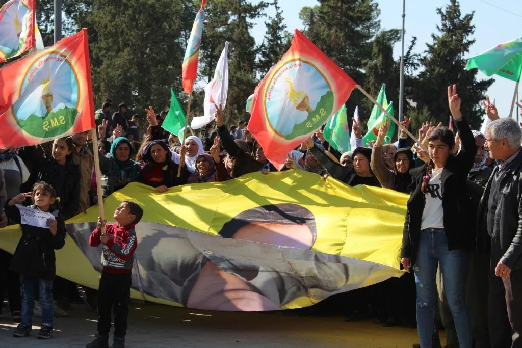 Gelê Kobanê li dijî dagirkeriyê daket qadan