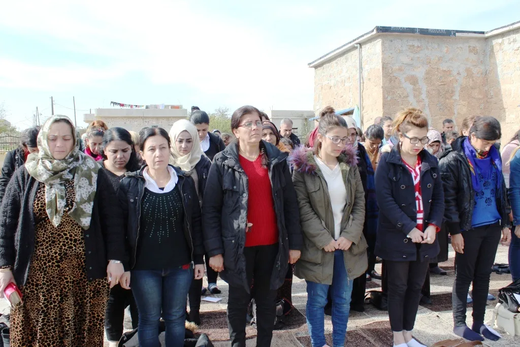 Jinên Kobanê ji bo Ocalan name ji CPT re şandin