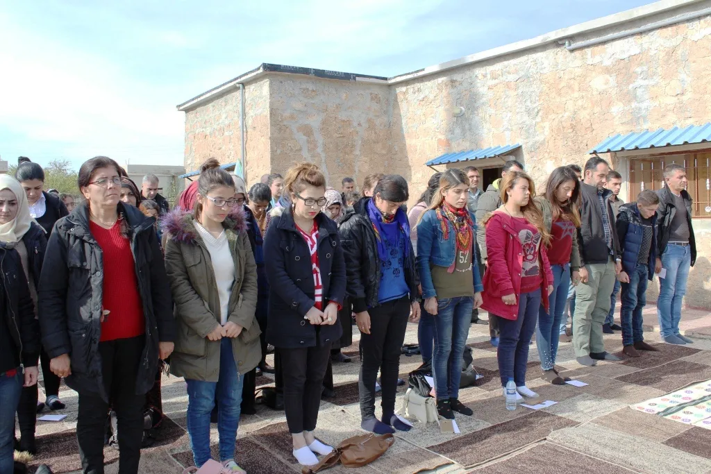 Jinên Kobanê ji bo Ocalan name ji CPT re şandin