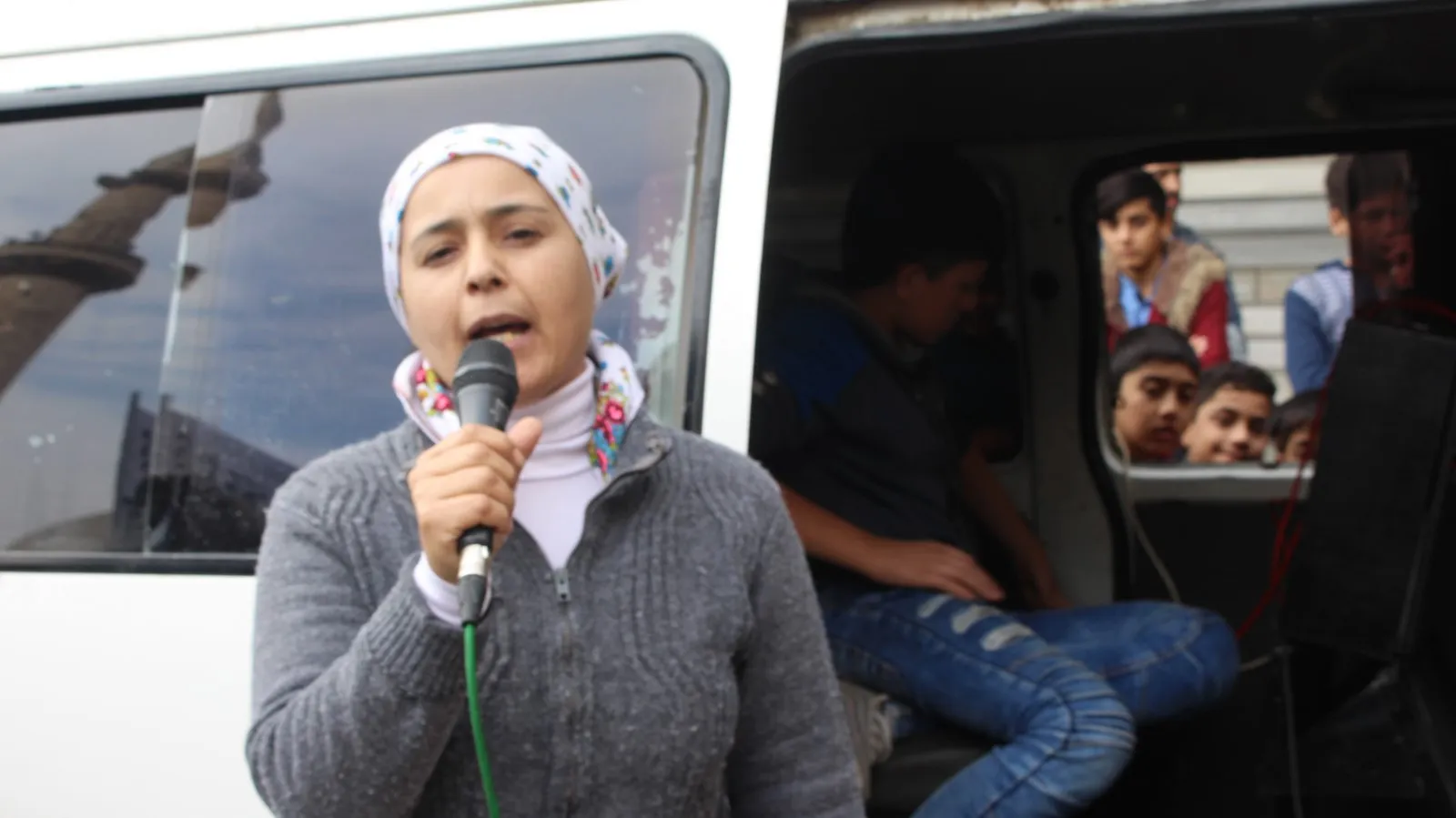 Xwendekarên Helebê azadiya Ocalan xwest