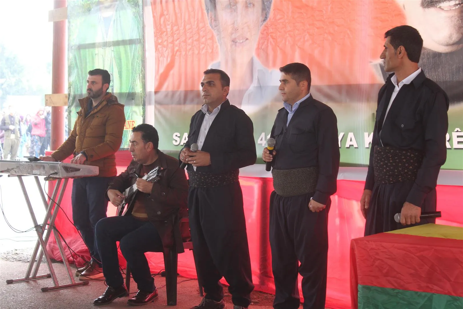 Gelê Rojava salvegera damezrandina PKK`ê pîroz kir 