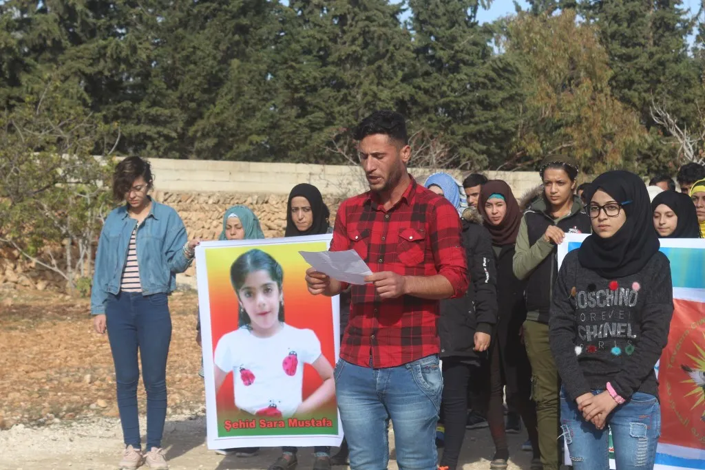 Ciwanên Minbicê li hemberî komployên dijber hewlest nîşandan
