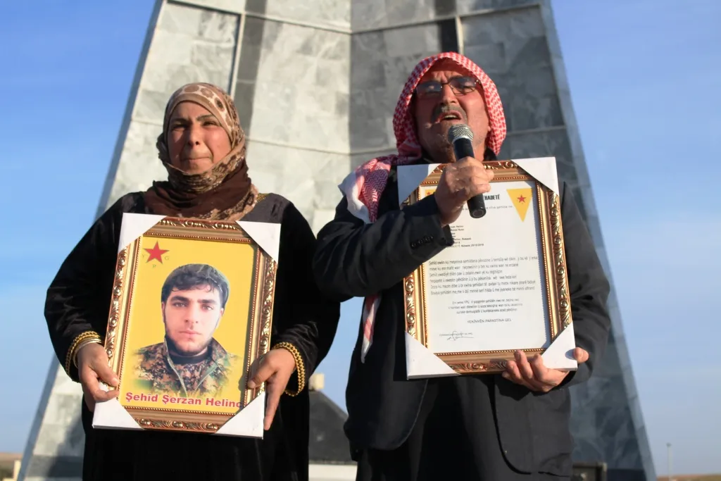 Kobanê şehîdekî xwe oxir kir
