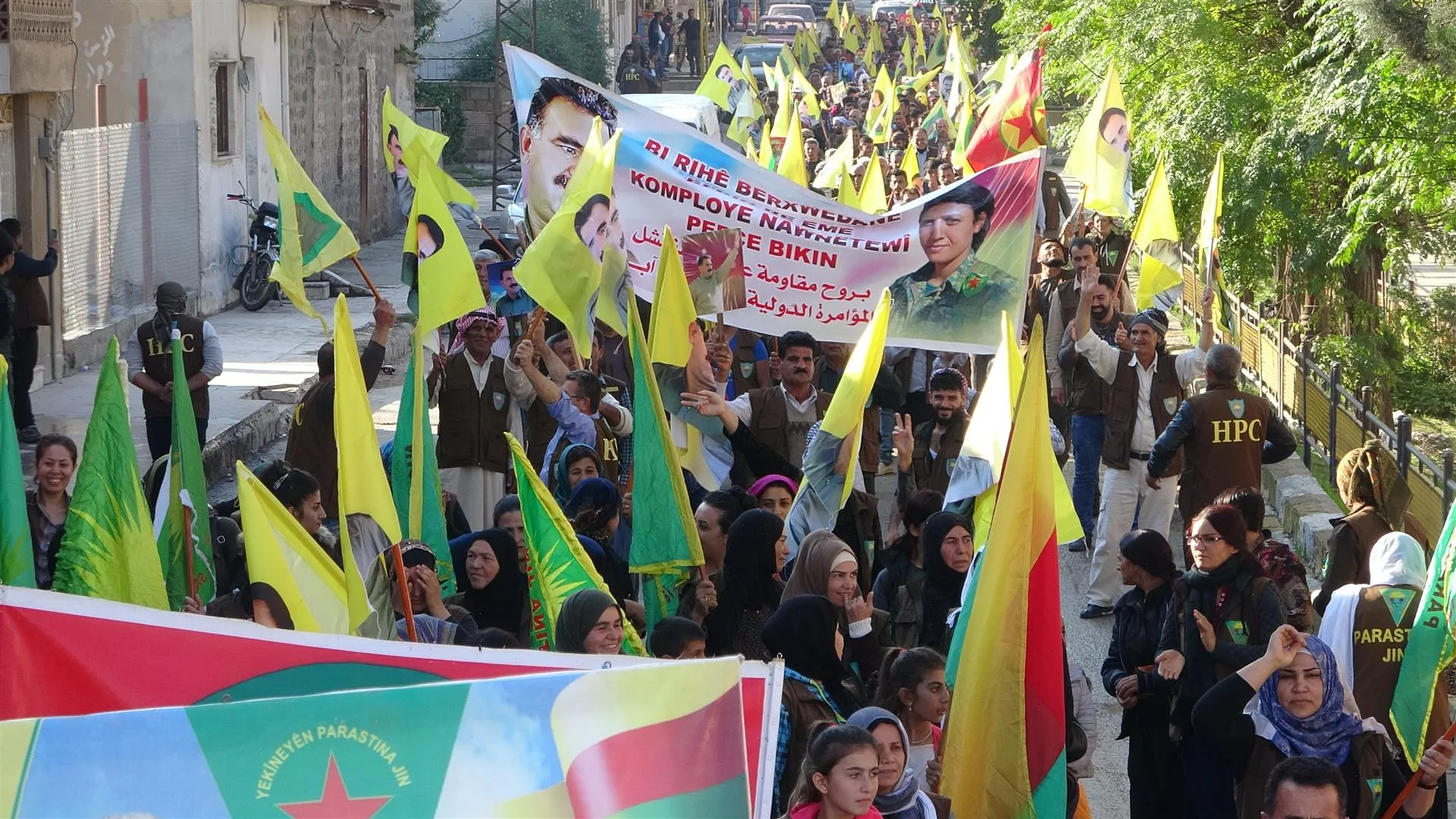 HPC‘ê ji bo azadiya Ocalan meşek li dar xist