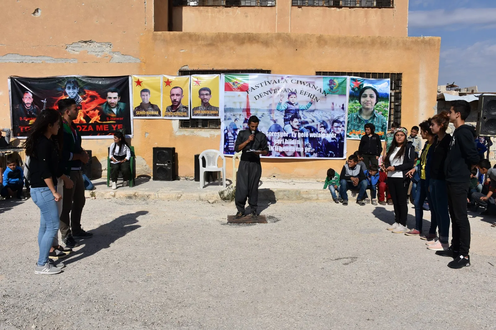 Di Mihrîcana Dengvedana Efrînê de çalakiyên cûr bi cûr