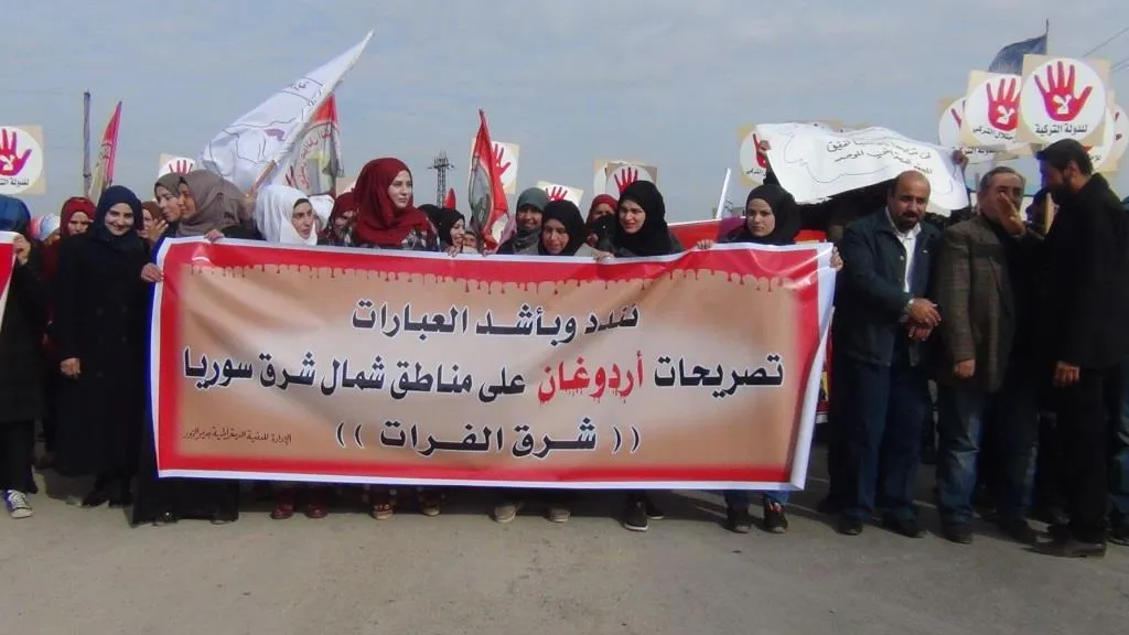 Gelê Dêrazorê nerazîbûn nîşanî gefên Tirkiyê dan