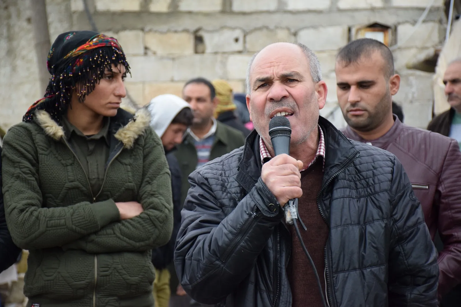 ‘Em ê di yek xendeqê de li dijî êrîşan bisekinin‘