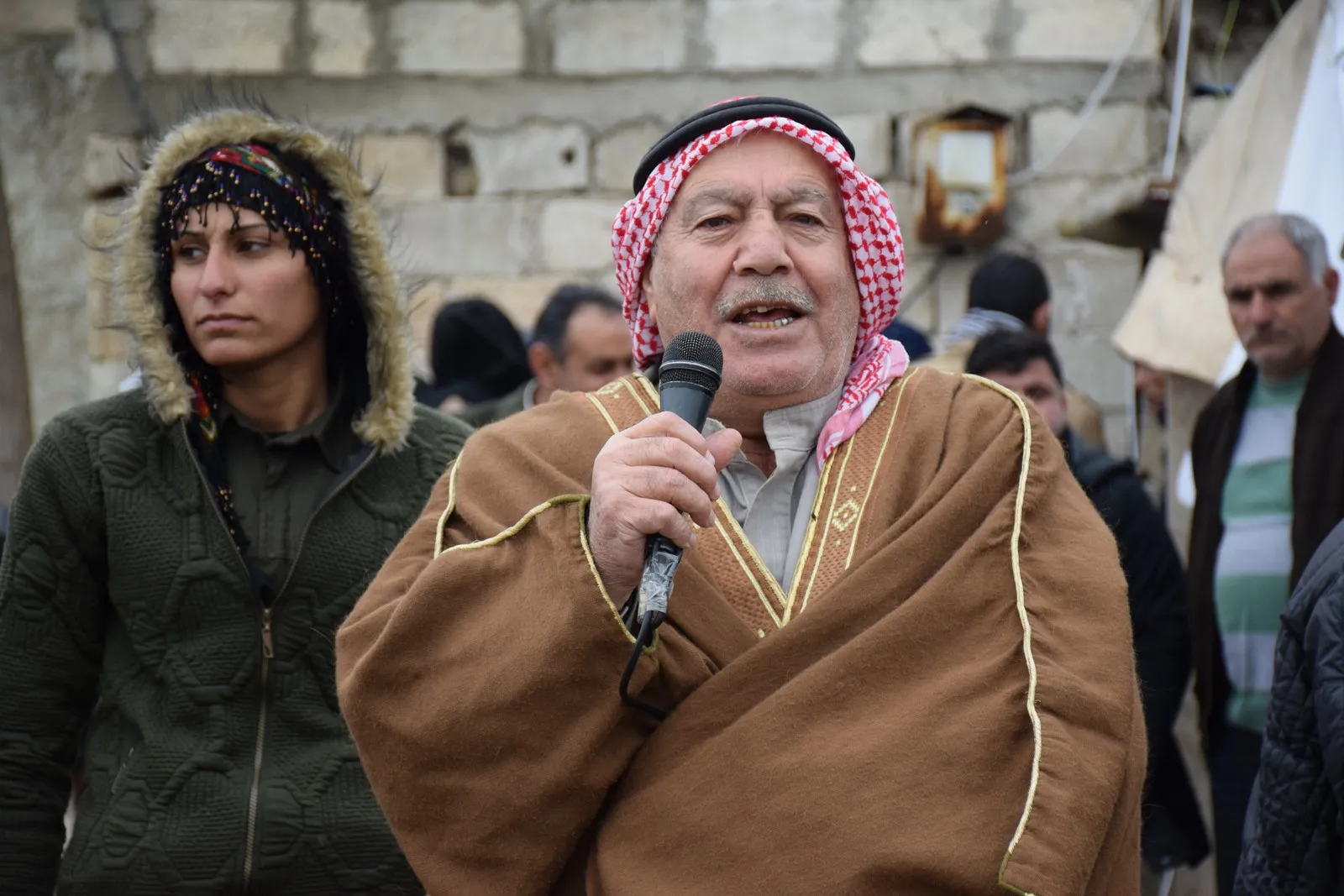 ‘Em ê di yek xendeqê de li dijî êrîşan bisekinin‘