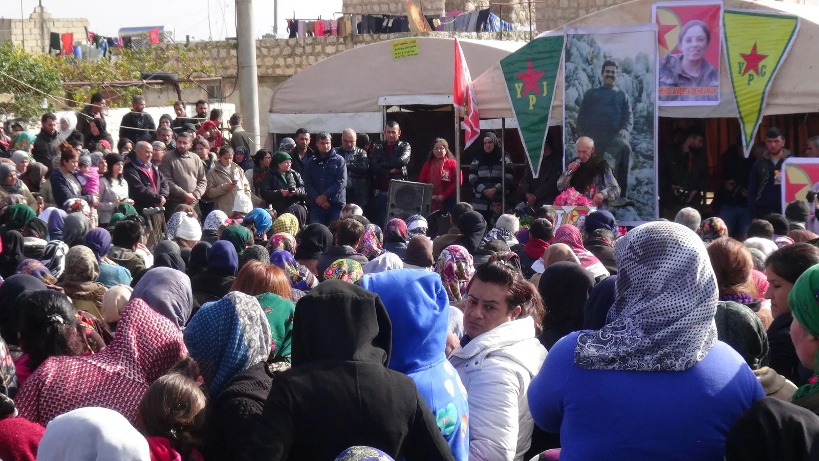 Bi hezaran sersaxî ji malbata şehîd Avesta Qehreman re xwest